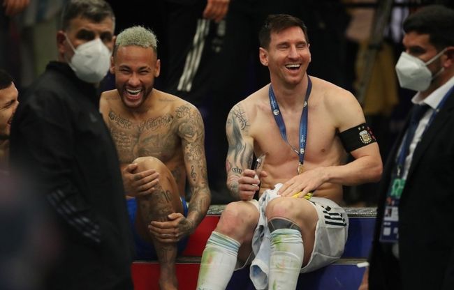 2-1,21岁英格兰新星绝杀,42岁德罗西率队胜乌迪内斯,迎意甲2连胜（21岁英格兰新星绝杀，42岁德罗西率队2-1击退乌迪内斯，意甲两连胜到手）