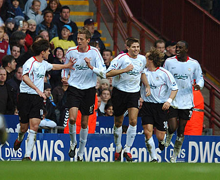 美记：国王GM迫切想要交易拉文，他认为球队失分多都怪拉文（美媒称国王GM急寻交易拉文，指球队失分居高皆因他）