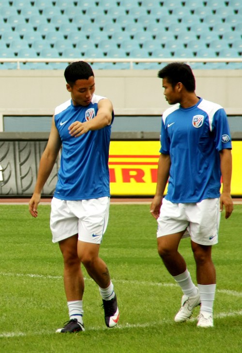 门将倒地的瞬间，一切都晚了（门将倒下的一刻，一切为时已晚）