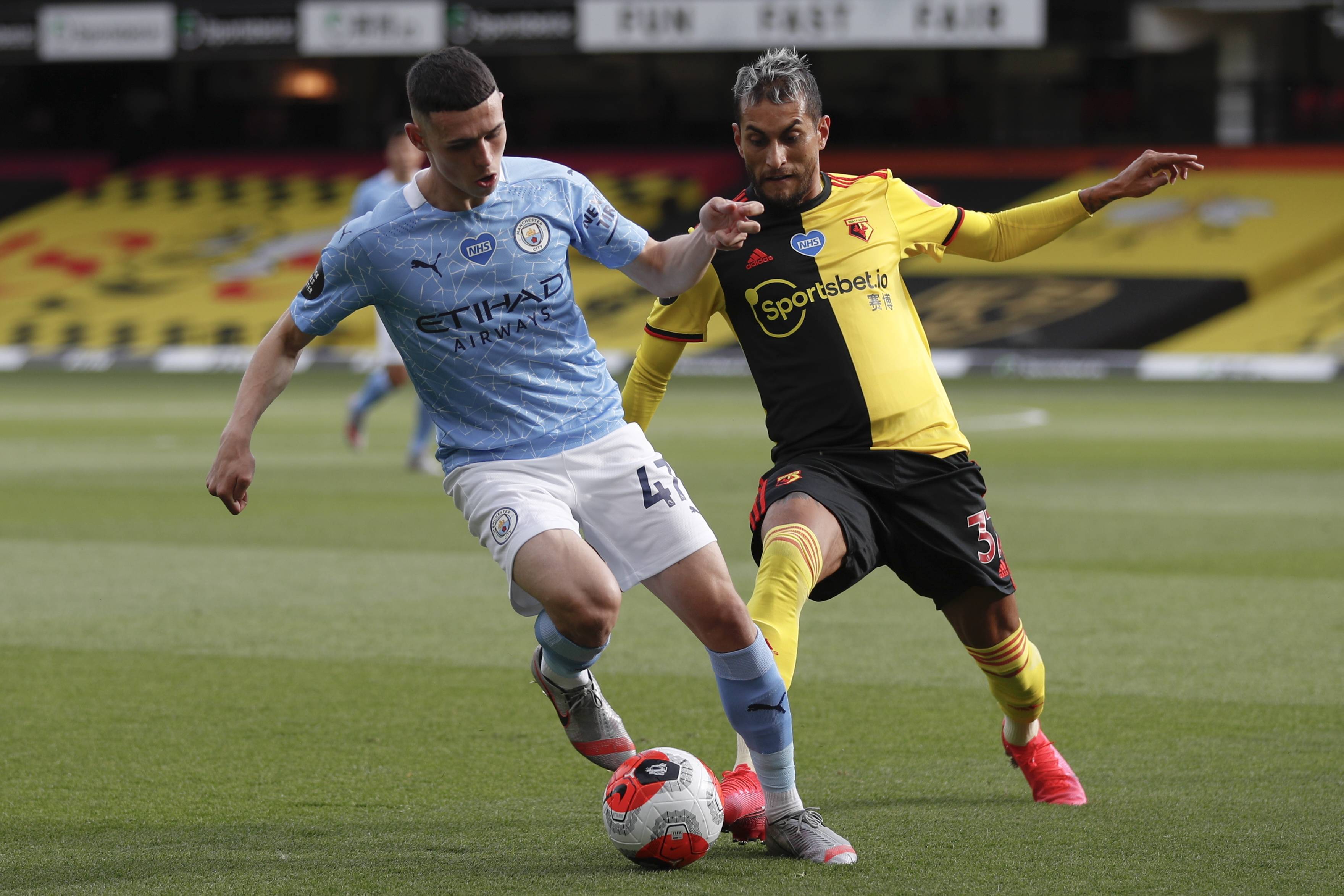 劳塔罗：很激动追平马佐拉的纪录，没想到自己能达到如此成就（劳塔罗：追平马佐拉纪录让我激动万分，未曾料到自己能取得如此成就）