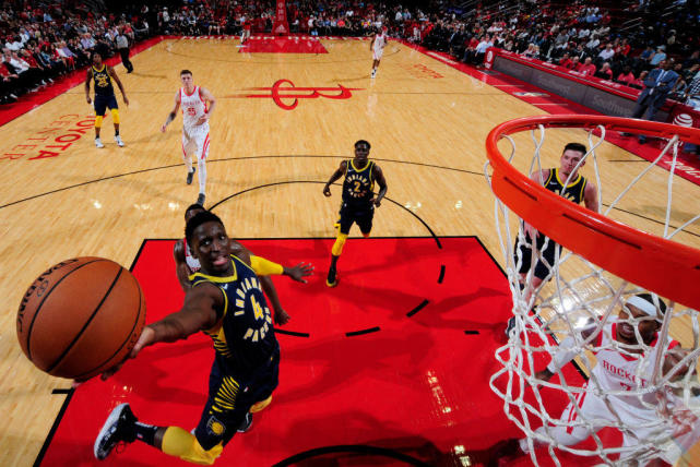 他将皮球稳 他将皮球稳